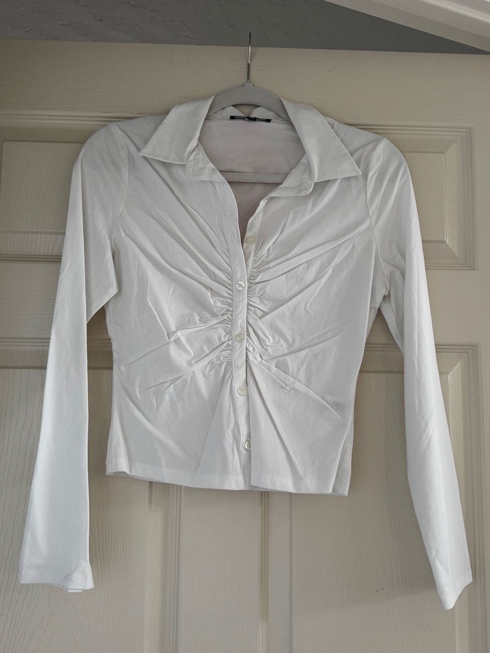 Love Tree White Ruched Button-Down Long Sleeve Shirt